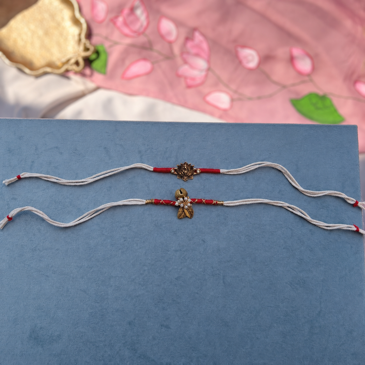 Ganesh Pallav Rakhi Set