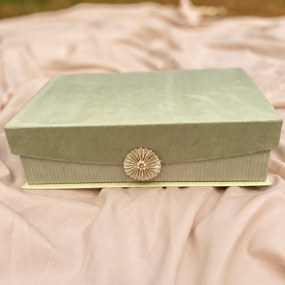 Dilwala Box – Medium Hamper