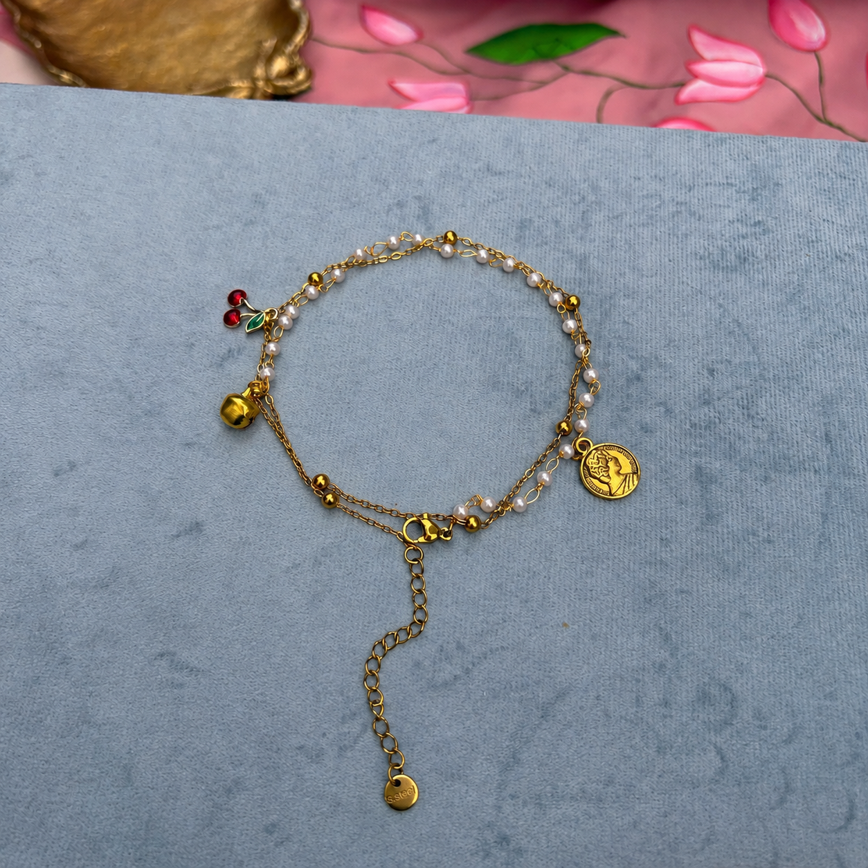 Golden Trinket Bracelet