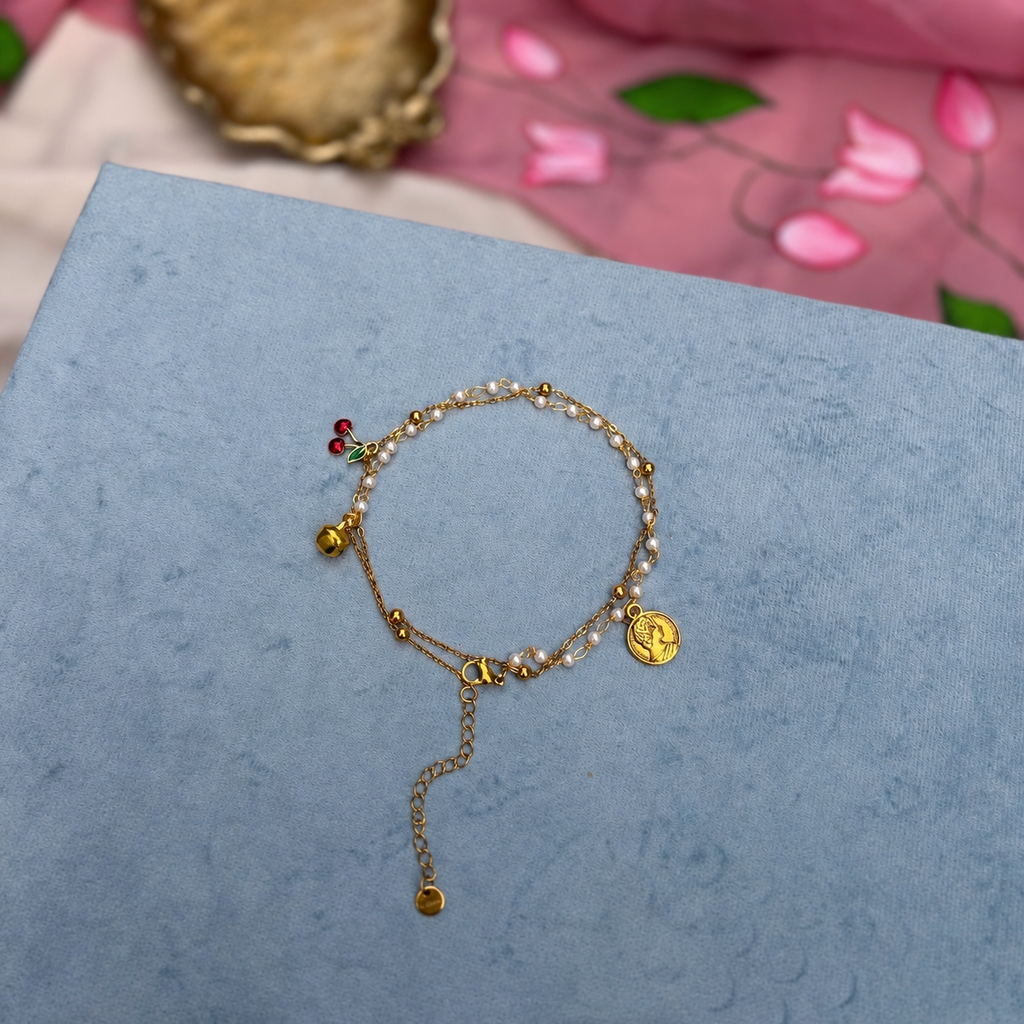 Golden Trinket Bracelet
